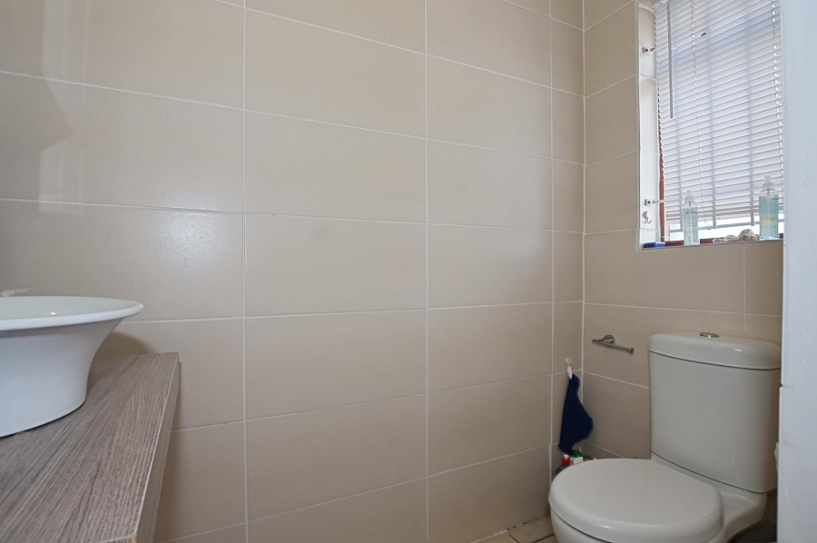 3 Bedroom Property for Sale in Table View Western Cape